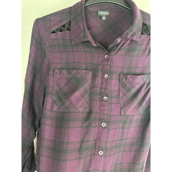 Torrid Purple Black Plaid Button Front Shirt Lattice Shoulder Top Plus Size 1 1X - Picture 3 of 9